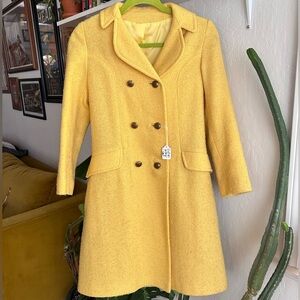 VINTAGE yellow wool coat